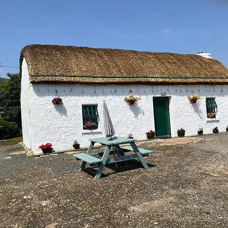 Anne's Thatched *